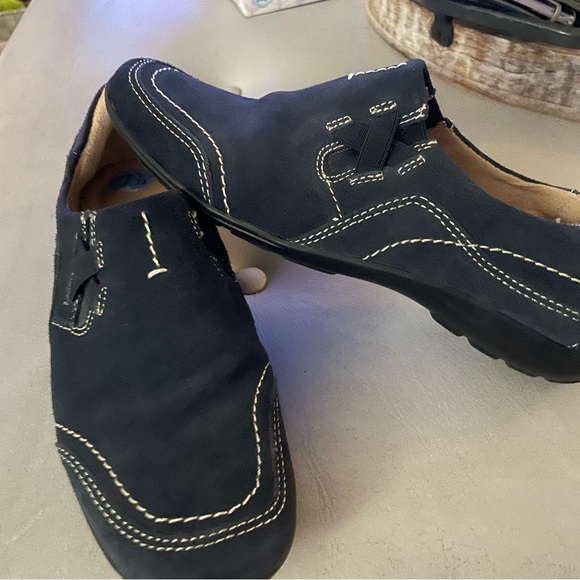 Navy suede shoes. Comfy - Picture 2 of 2